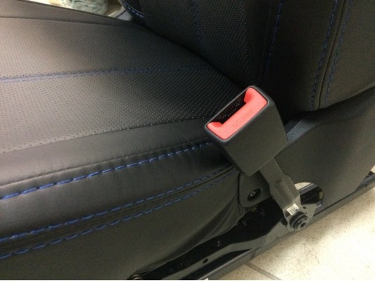 Авточехлы на Kia Rio 4