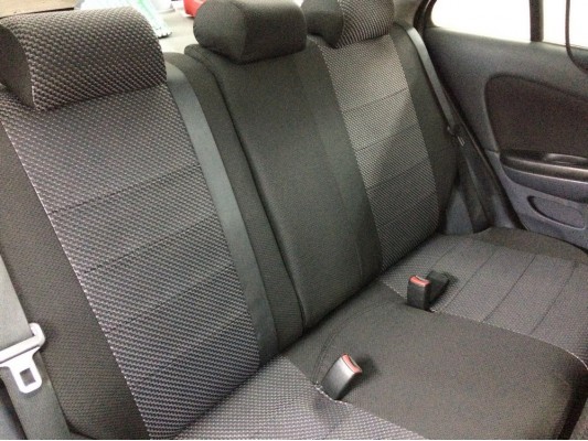 Авточехлы на Nissan Almera N16