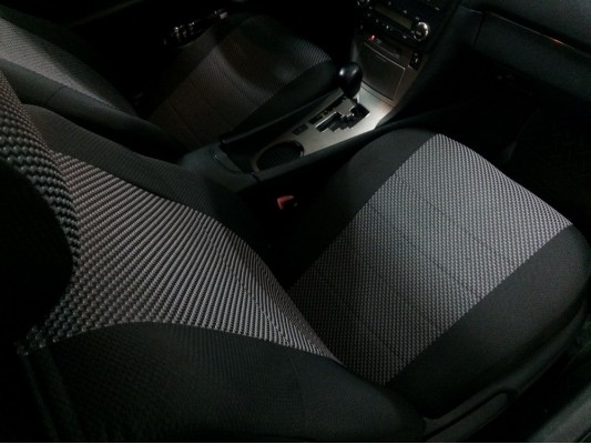 Авточехлы на Toyota Avensis T27