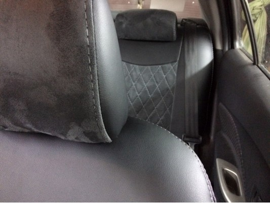 Авточехлы на Toyota Yaris