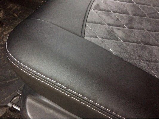 Авточехлы на Toyota Yaris