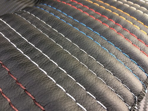 Варианты прострочек и цветов нитей авточехлов Dress4car